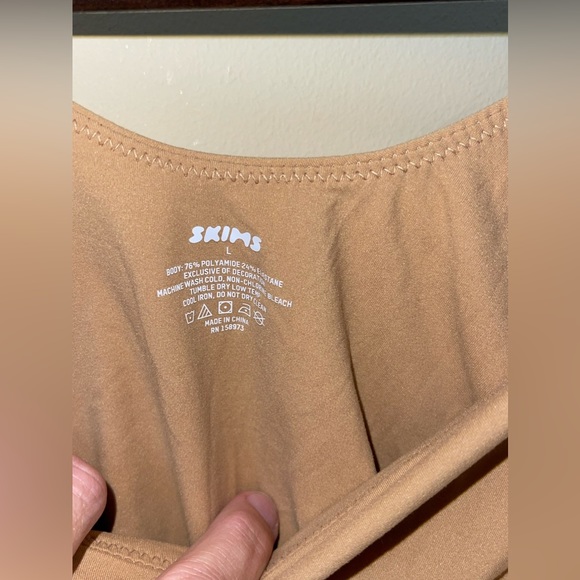 SKIMS FITS EVERYBODY SQUARE NECK BODYSUIT Size Large - Picture 4 of 4